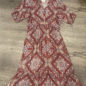 Knox Rose Rust Paisley V-Neck Maxi Dress with White and Mustard Accents